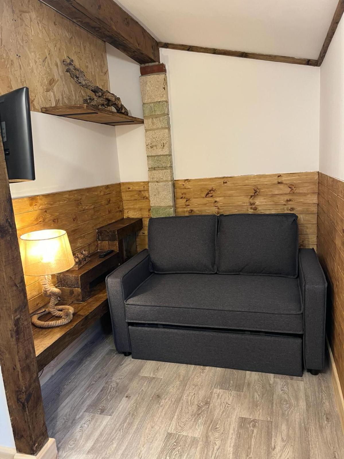 Two-Bedroom Cosy Country Lodge With Private Patio Greenhithe Exteriör bild